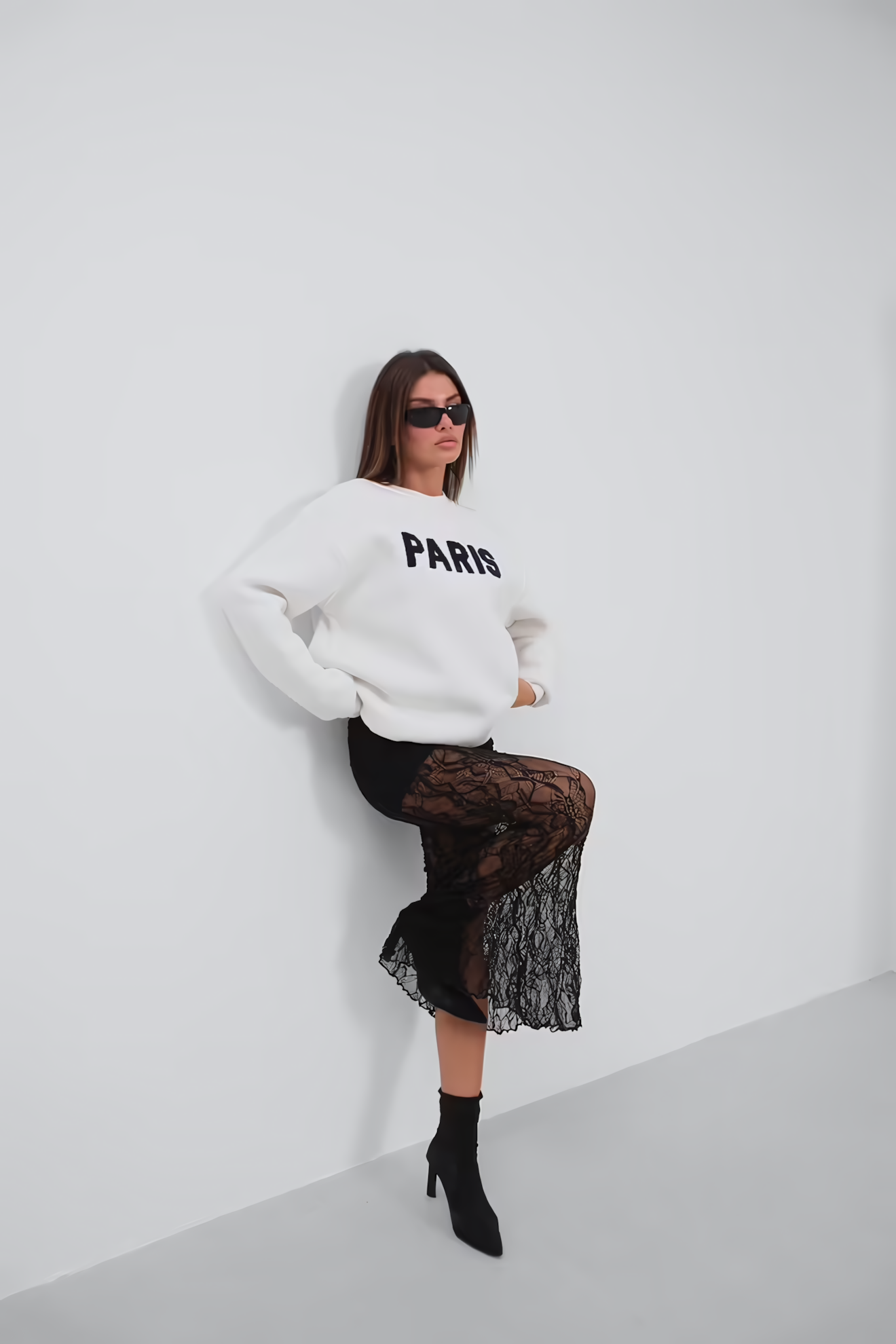 LORI PARIS SWEATSHIRT