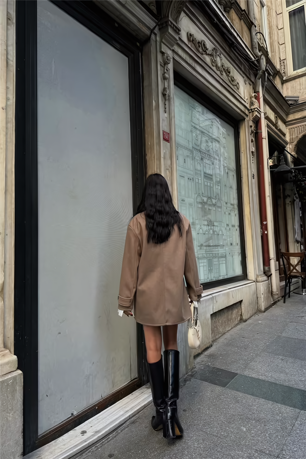 CHLOÉ BUTTONED CACHET